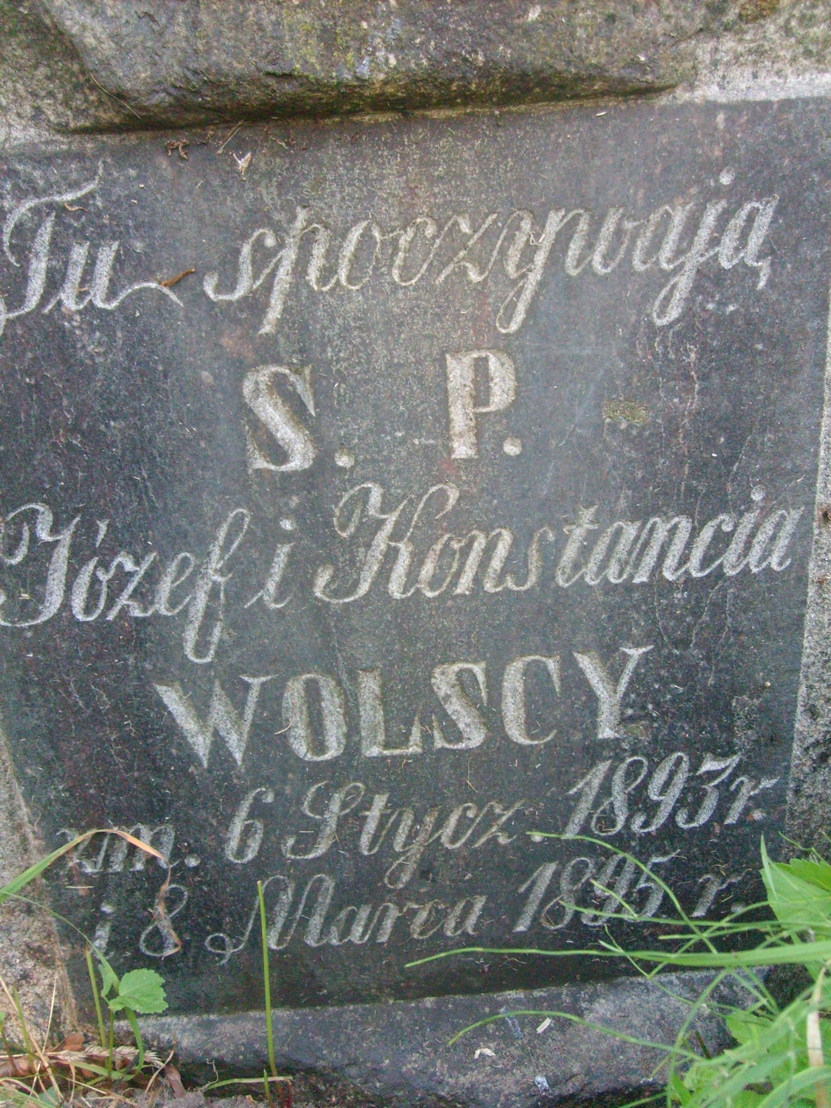 Fragment of a tombstone of Jozef and Constance Wolski, Na Rossie cemetery in Vilnius, as of 2013