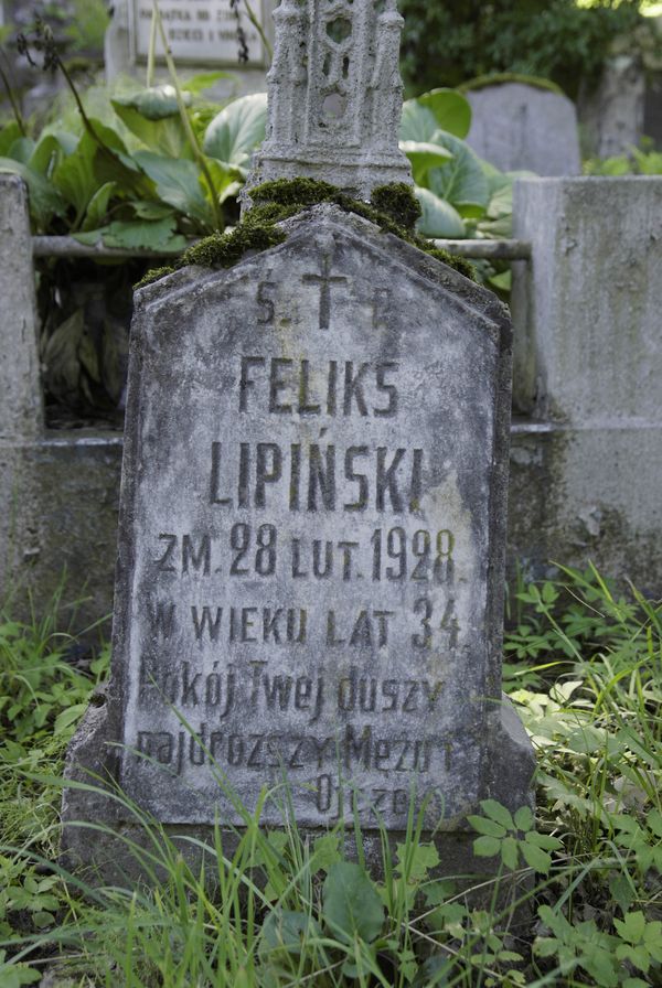 Inskrypcja na nagrobku Feliksa Lipińskiego, cmentarz na Rossie w Wilnie, stan z 2013