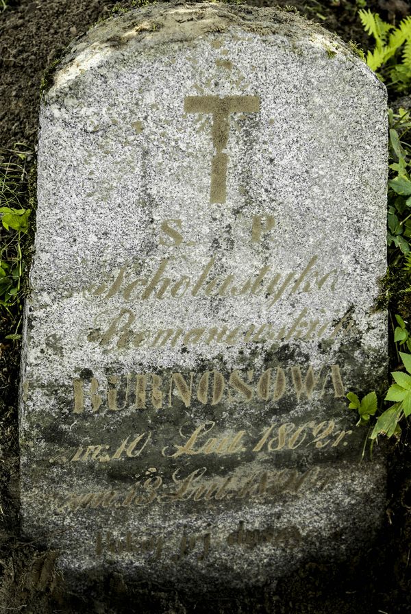 Inscription on the gravestone of Scholastika Burnosowa, Rossa cemetery in Vilnius, as of 2013
