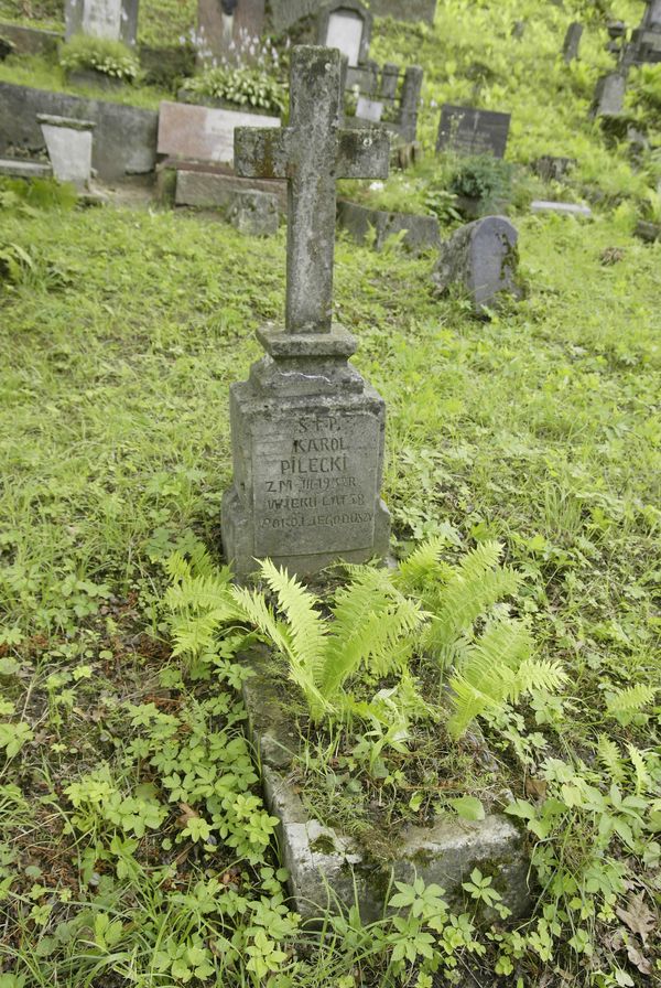 Tombstone of Karol Pilecki, Rossa cemetery in Vilnius, as of 2013