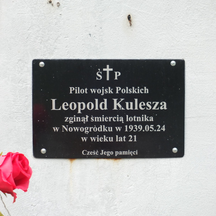 Fragment grobowca Leopolda Kuleszy, cmentarz Na Rossie w Wilnie, stan z 2013