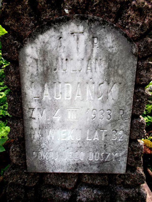 Inscription plaque from the gravestone of Julian Laudanski, Na Rossie cemetery in Vilnius, as of 2012