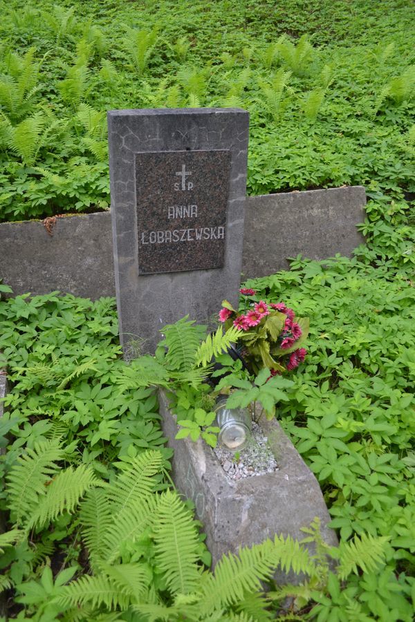 Tombstone of Anna Lobaszewska, Na Rossie cemetery in Vilnius, as of 2013