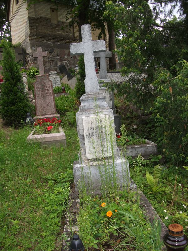 Nagrobek Antoniny Huryn, cmentarz na Rossie w Wilnie, stan na 2013 r.