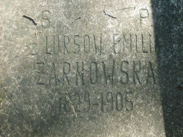 Fragment nagrobka Emilii Żarnowskiej, cmentarz Na Rossie w Wilnie, stan z 2013 r.