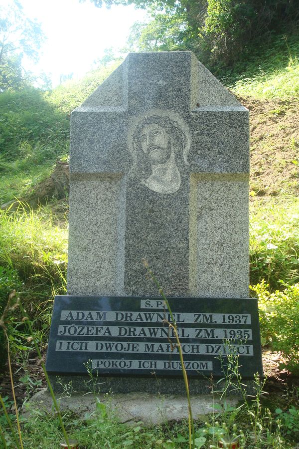Nagrobek rodziny Drawnelów, cmentarz na Rossie w Wilnie, stan na rok 2013