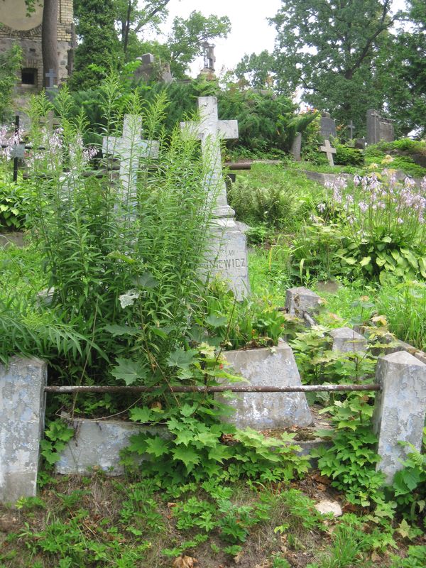 Tombstone of Anna Kuniewiczowa, Ross cemetery in Vilnius, as of 2013.