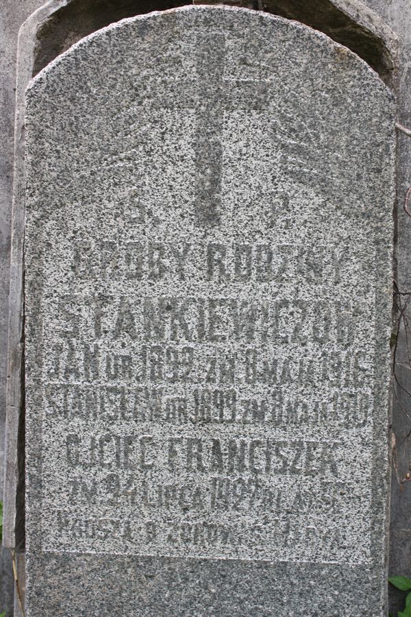 Fragment nagrobka Franciszka Stankiewicza, Jana Stankiewicza, Stanisława Stankiewicza, cmentarz na Rossie w Wilnie, stan z 2013