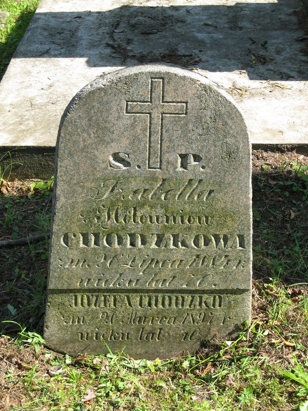 Nagrobek Józefy i Izabeli Chodzko, cmentarz na Rossie w Wilnie, stan z 2013 r.