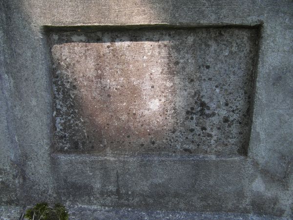Fragment grobowca Szymona Miłkowskiego, cmentarz Na Rossie w Wilnie, stan z 2013