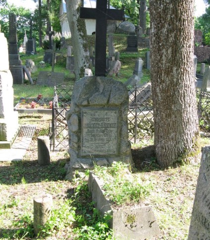 Nagrobek Konstantego Janiewicza-Janiewskiego, cmentarz na Rossie w Wilnie, stan z 2013 r.