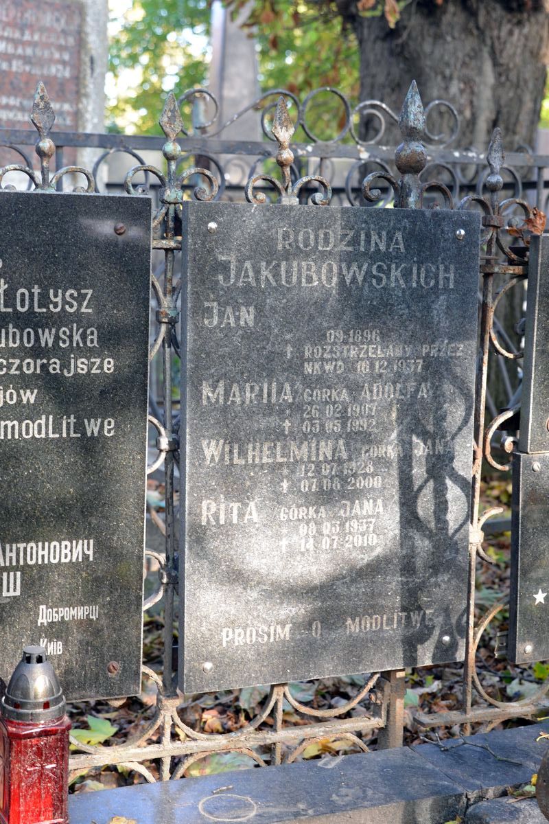 Tombstone of the Jakubowski family