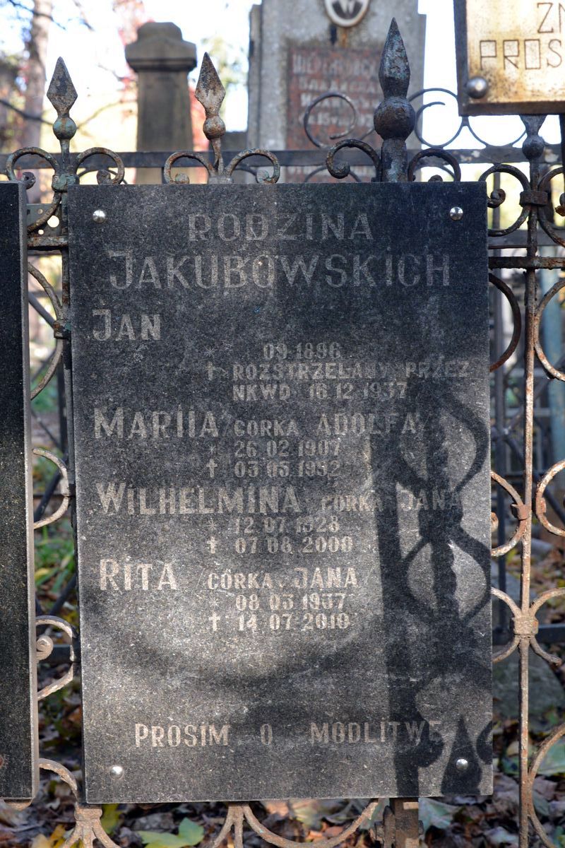 Inscription from the tombstone of the Jakubowski family