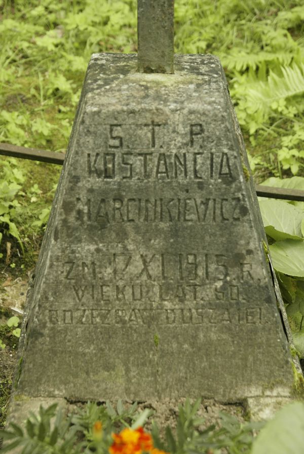 Inskrypcja na nagrobku Konstancji Marcinkiewicz, cmentarz na Rossie w Wilnie, stan z 2013