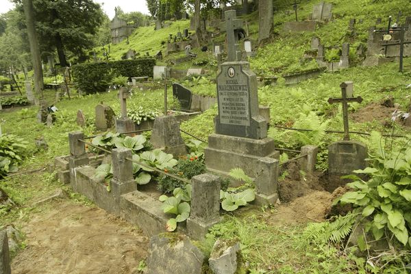Wspólna kwatera nagrobka Michała Marcinkiewicza i nagrobka Konstancji Marcinkiewicz, cmentarz na Rossie w Wilnie, stan z 2013