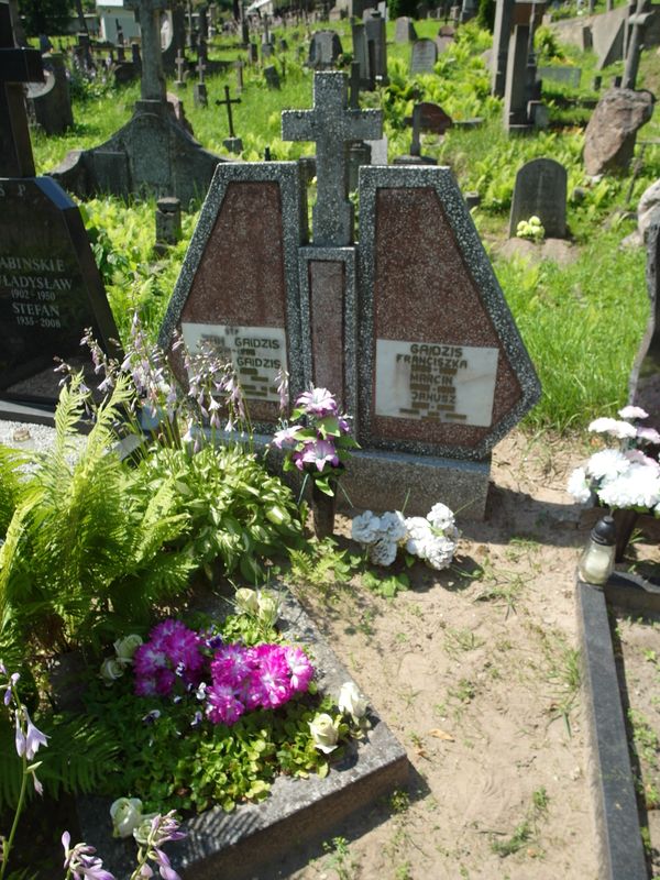 Tombstone of the Gaidzis family, Rossa cemetery in Vilnius, as of 2013