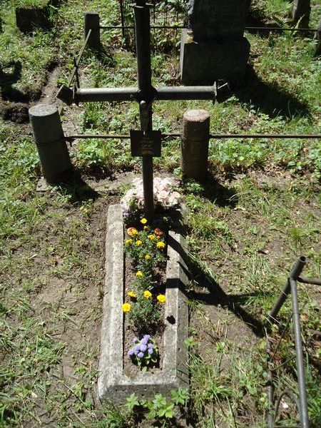 Надгробок Лілії Грак з кладовища Росс у Вільнюсі, станом на 2013 рік.