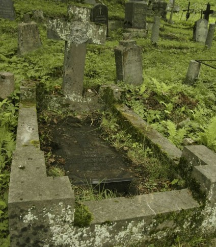 Nagrobek Stefanii Korabiewicz, cmentarz na Rossie w Wilnie, stan z 2013