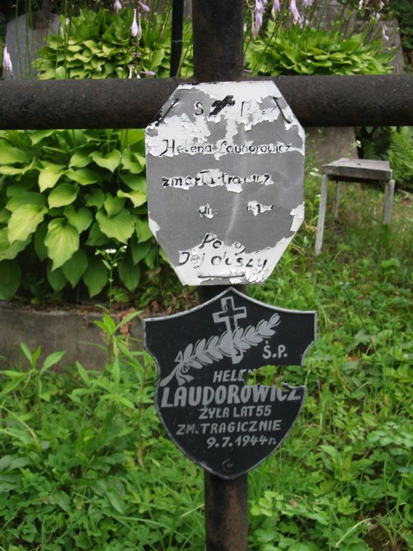 Tombstone of Helena Laudorowicz, Ross cemetery in Vilnius, as of 2013.