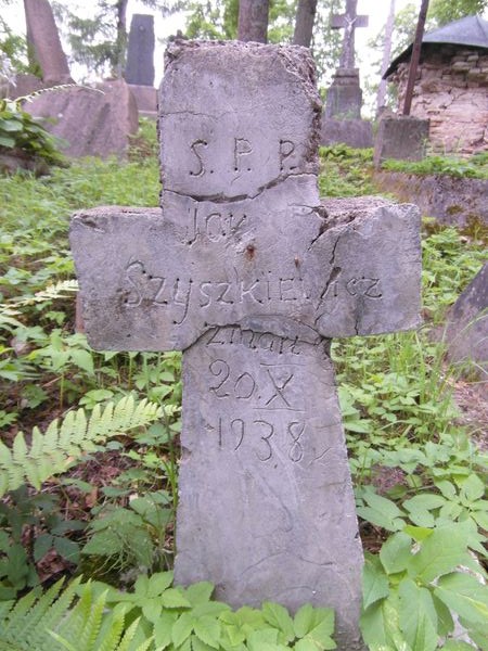 Fragment of Jan Szyszkiewicz's tombstone, Na Rossie cemetery in Vilnius, as of 2013