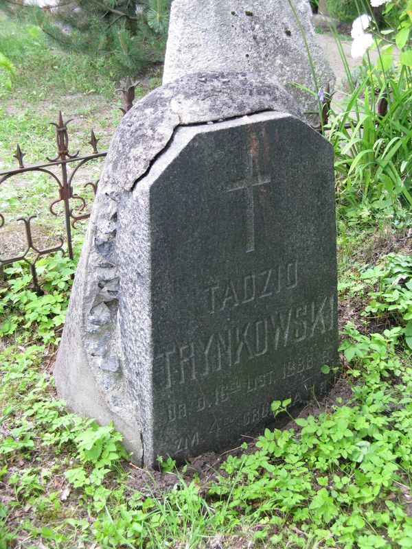 Tombstone of Tadeusz Trynkowski, Ross cemetery in Vilnius, as of 2013.