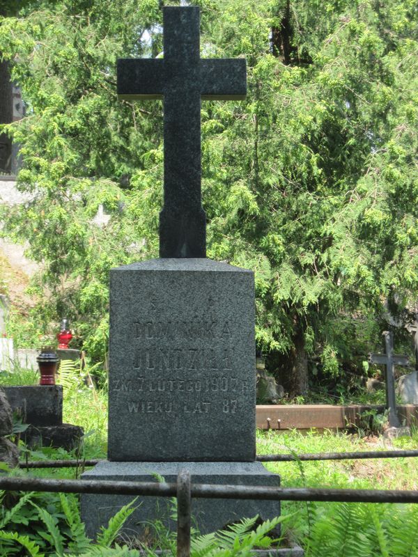 Tombstone of Dominika Jundziłł, Rossa cemetery in Vilnius, as of 2013.