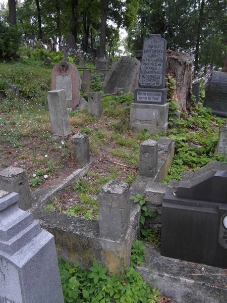 Tombstone of Maria and Tadeusz Maciejowski and Gabriela Rutkowska, Na Rossie cemetery in Vilnius, as of 2013