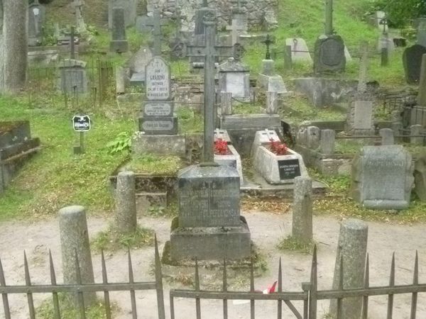 Tombstone of Lucyna, Feliks and Paulin Perzanowski, Na Rossie cemetery in Vilnius, as of 2013