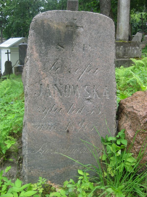 Fragment nagrobka Józefy Janowskiej, cmentarz na Rossie, stan z 2013 roku