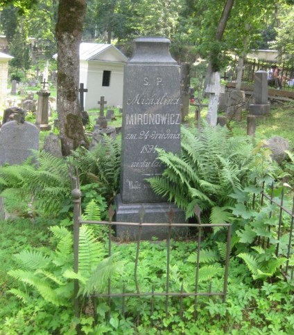 Nagrobek Michaliny Mironowicz, cmentarz na Rossie, stan z 2013 roku