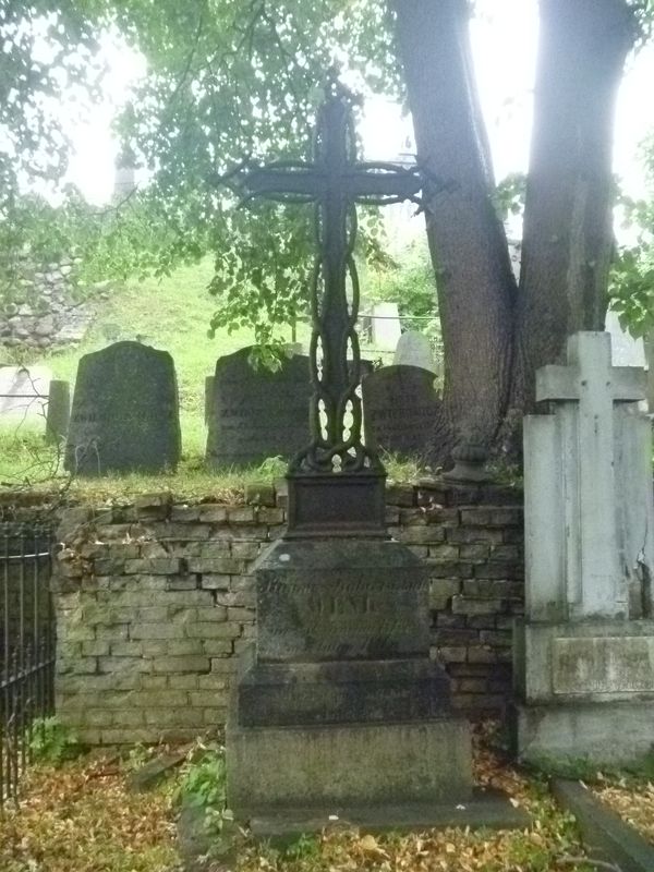Tombstone of Regina Wenk, Na Rossie cemetery in Vilnius, as of 2013