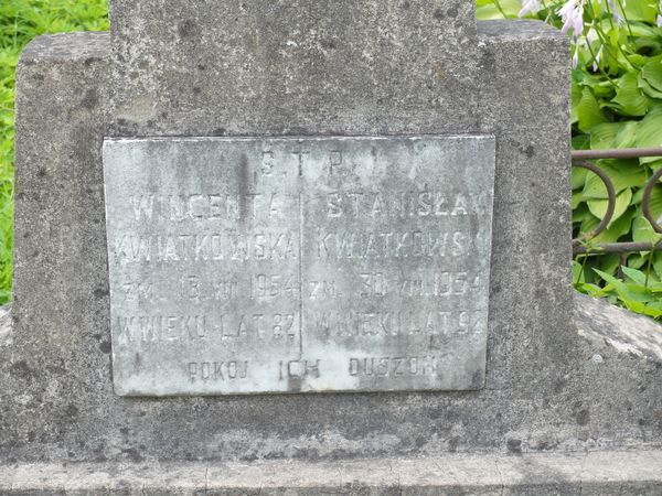 Tombstone of Stanisław and Wincenty Kwiatkowski, Ross Cemetery in Vilnius, as of 2013