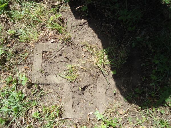 Fragment of a tombstone Tombstone of Katarzyna Lachowicz, Franciszka, Josef and Piotr Sajkowski from the Ross Cemetery in Vilnius, as of 2013.