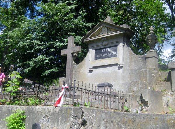 Tomb of Alexander and Kasylda Oskierko, Ross Cemetery in Vilnius, as of 2013.