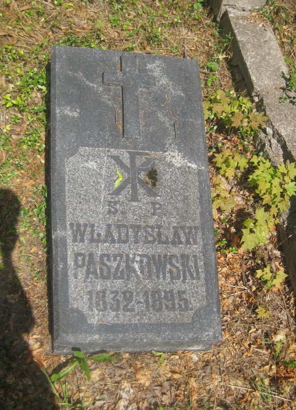 Tomb of Matilda and Władysław Paszkowski, Ross Cemetery in Vilnius, as of 2013.