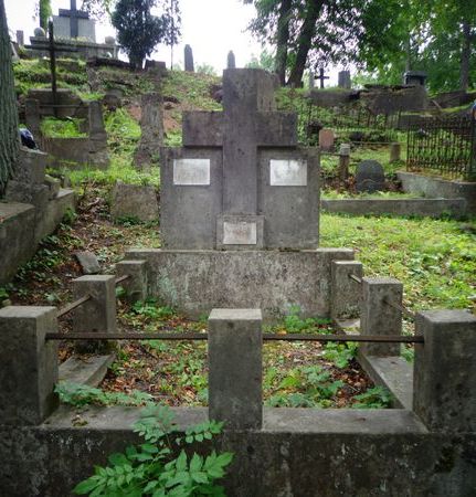 Nagrobek Ewy i Józefa Kozłowskich i Zochny Piper, cmentarz Na Rossie w Wilnie, stan z 2013 r.