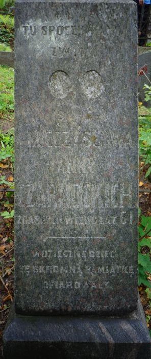 Inscription from the tombstone of Anna and Mieczyslaw Czarnocki, Na Rossie cemetery in Vilnius, as of 2013.