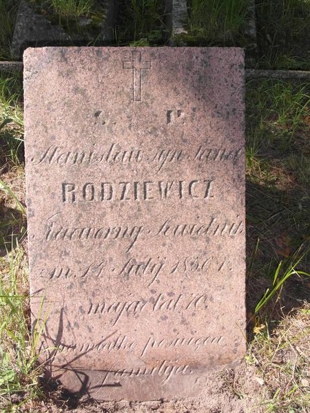 Tombstone of Stanislaw Rodziewicz at the Ross Cemetery in Vilnius, as of 2013