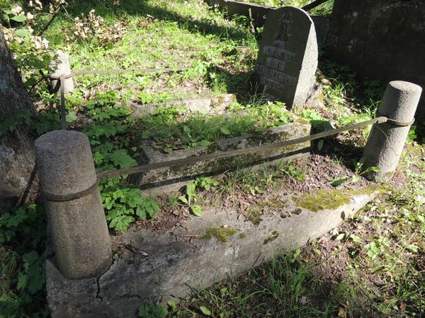 Tombstone of Ewa and Feliks Andrukowicz, Na Rossie cemetery in Vilnius, as of 2013.