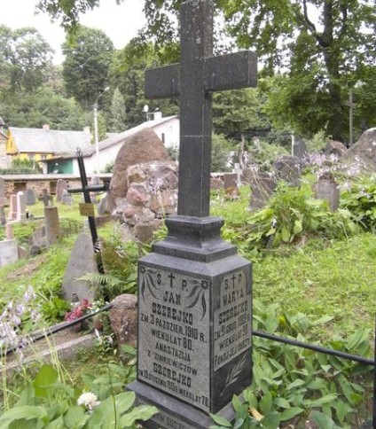 Nagrobek Jana, Anastazji i Marii Szerejko, cmentarz Na Rossie w Wilnie, stan z 2013
