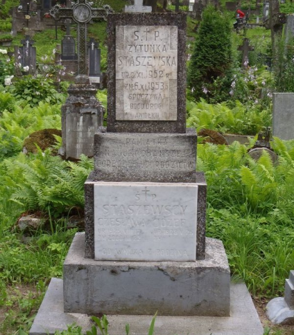 Nagrobek Czesławy, Józefa i Zytunki Staszewskich, cmentarz na Rossie w Wilnie, stan z 2013