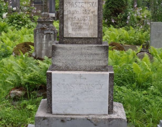 Nagrobek Czesławy, Józefa i Zytunki Staszewskich, cmentarz na Rossie w Wilnie, stan z 2013