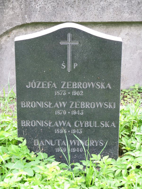 Nagrobek Bronisławy i Józefa Zebrowskich, Bronisławy Cybulskiej i Danuty Wingrys, cmentarz Na Rossie w Wilnie, stan z 2013 roku