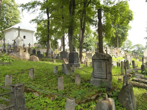 Bronislawa Zahorska's tombstone, Na Rossie cemetery in Vilnius, state of 2013