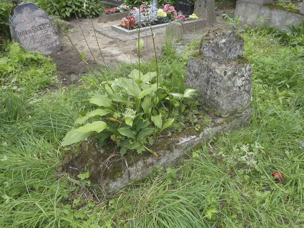 Tombstone of Aniela von Aszeberg, Rossa cemetery in Vilnius, as of 2013
