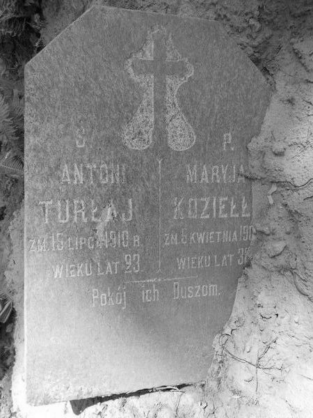 Tombstone of Maria Koziełło and Antoni Turłaj, Rossa Cemetery, Vilnius, 2015