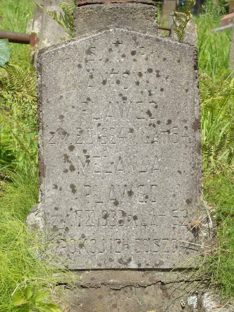 Fragment of the tombstone of Antoni and Melania Plawgo, Rossa cemetery in Vilnius, state of 2015