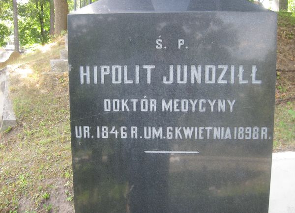 Grobowiec Hipolita i Marii Jundziłł, cmentarz na Rossie w Wilnie, stan na 2013 r.