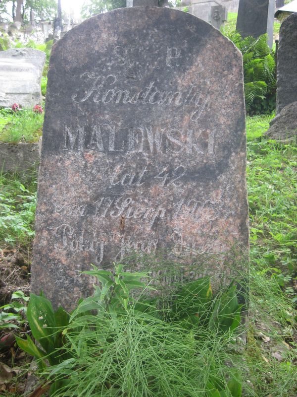 Tombstone of Bronislaw and Konstanty Malewski, Ross cemetery, as of 2013