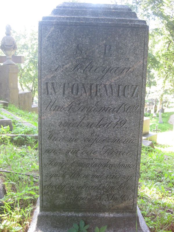 Tombstone of Rev. Felicjan Antoniewicz, Ross cemetery in Vilnius, as of 2013.